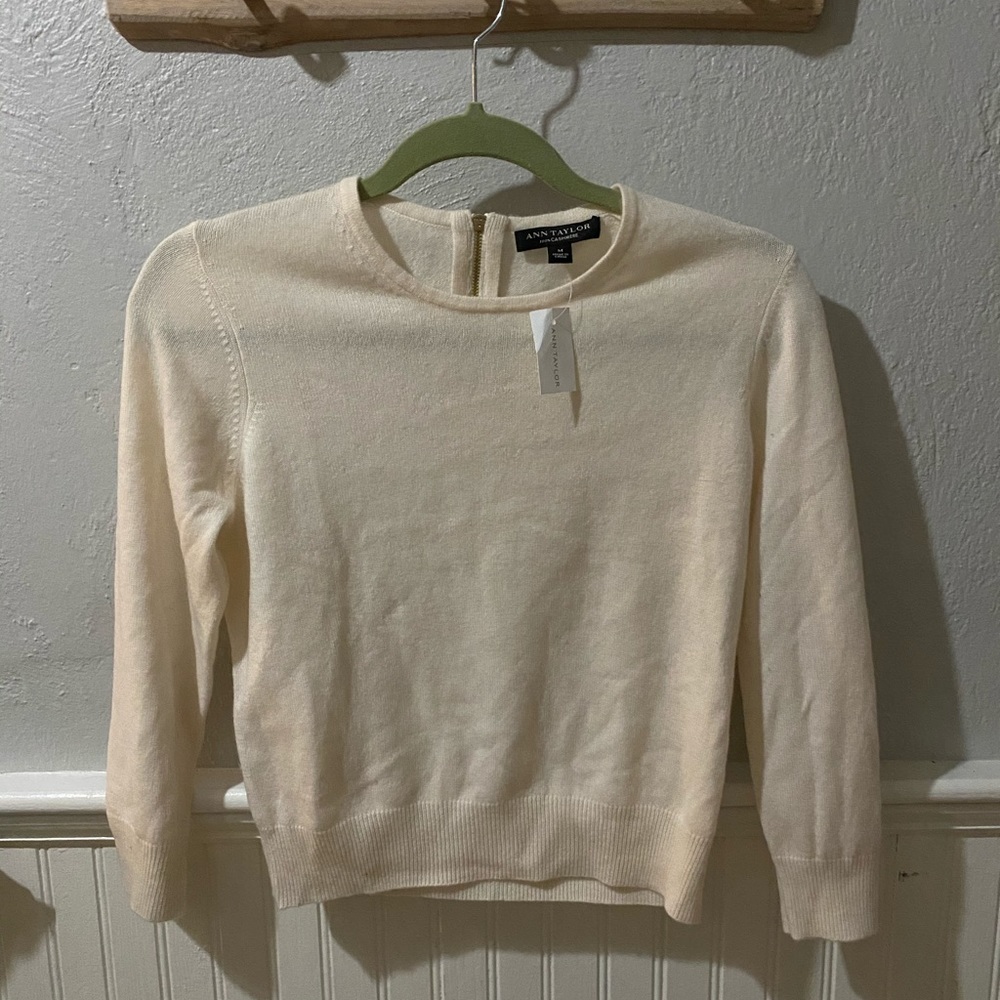 NWT Ann Taylor cashmere sweater